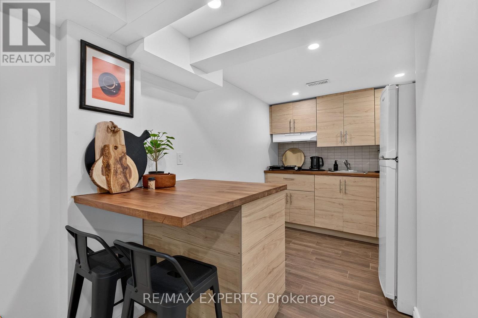 155 Stephen Street Property Photo 30