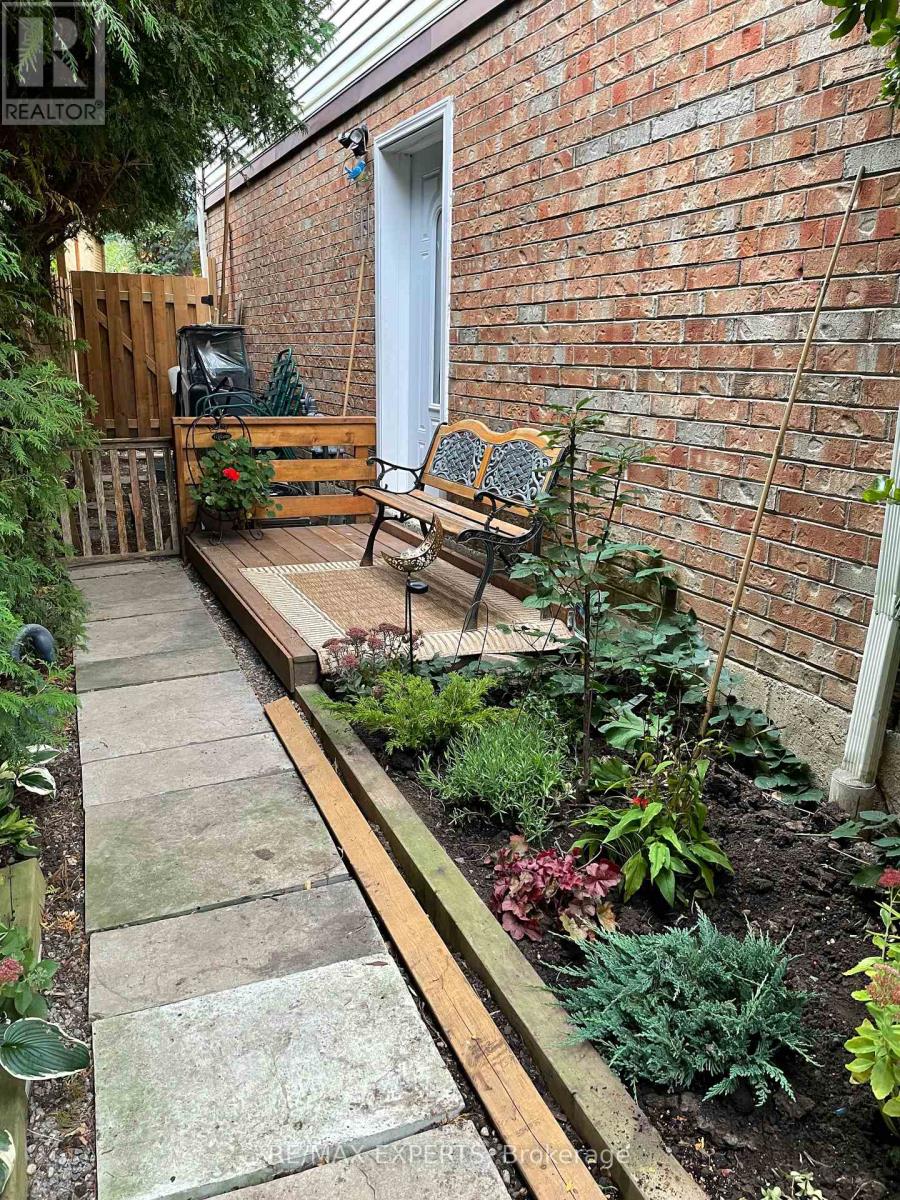 155 Stephen Street Property Photo 40