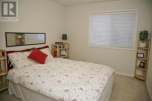(main) - 31 Baintree Street Property Photo 8