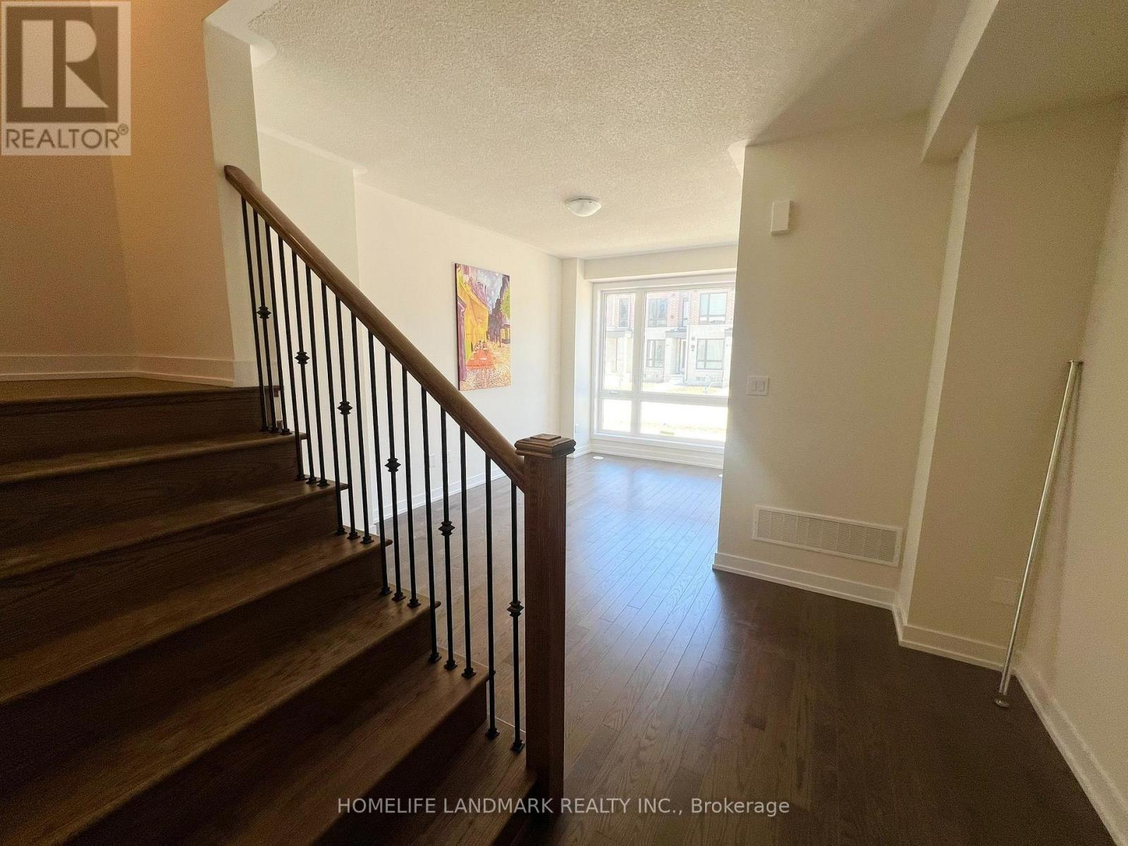 94 Stauffer Crescent Property Photo 8