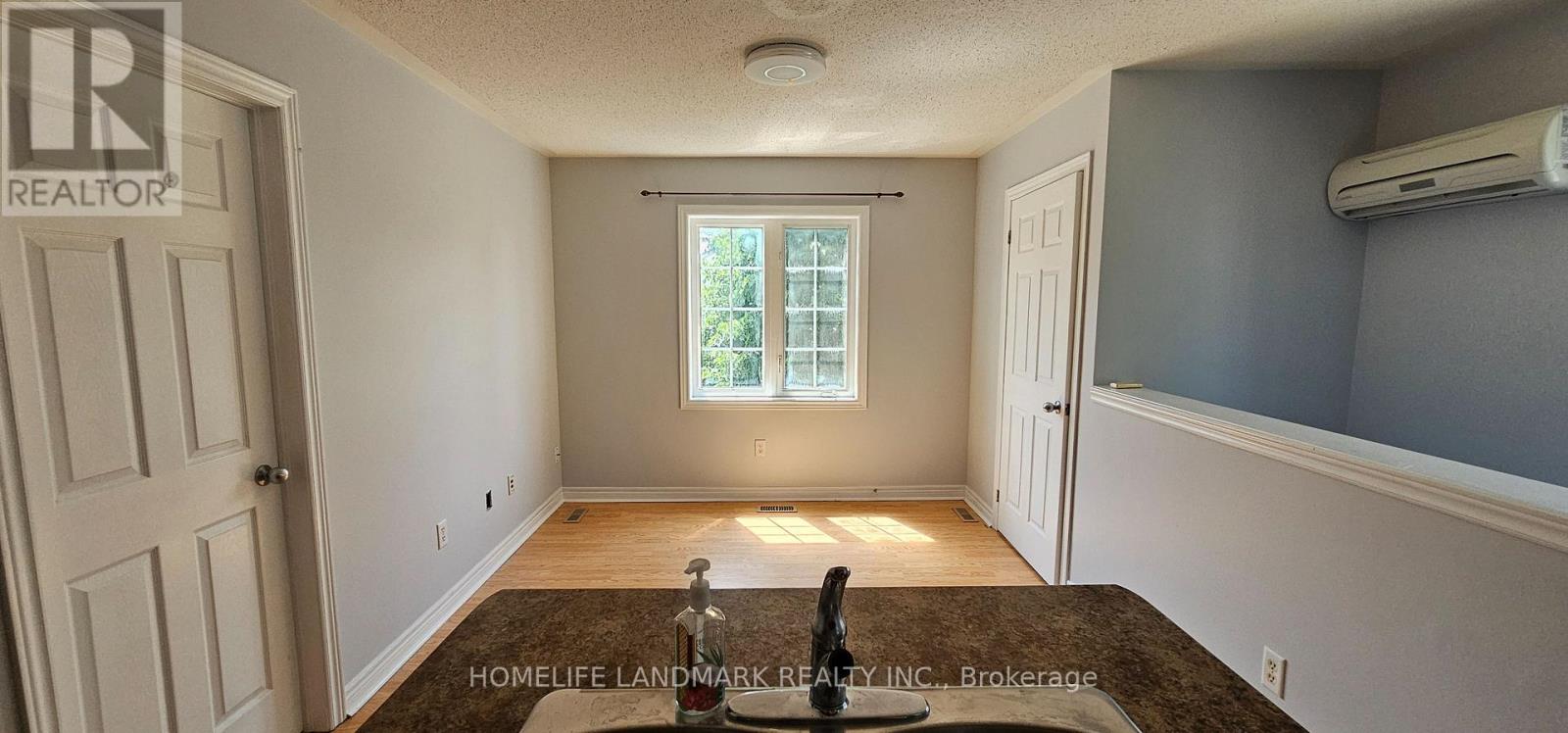 Coach - 109 Northvale Road Property Photo 2