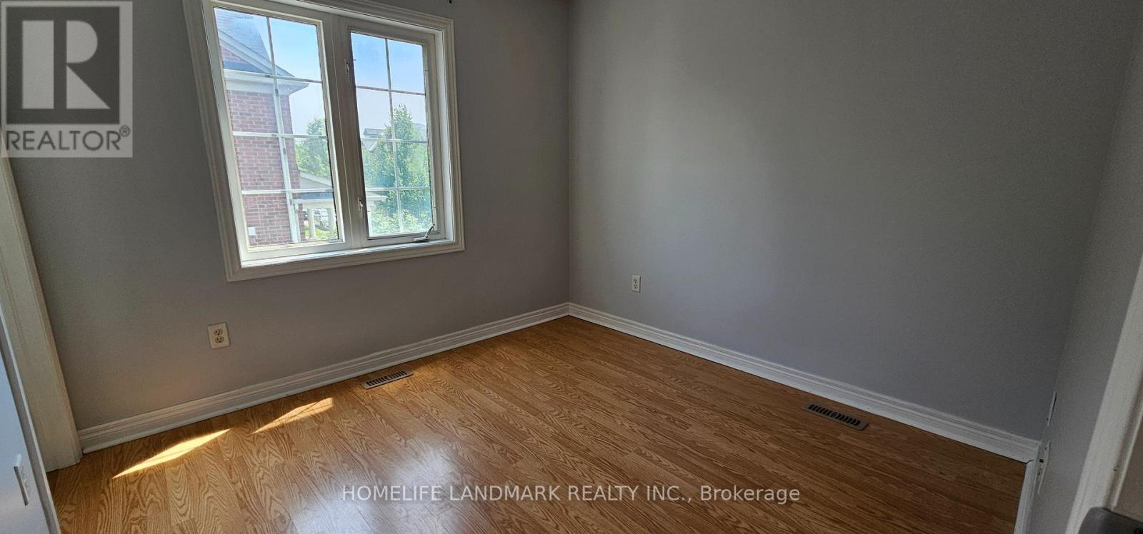 Coach - 109 Northvale Road Property Photo 6