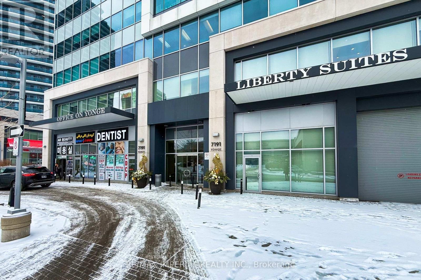 803 - 7191 Yonge Street Property Photo 4