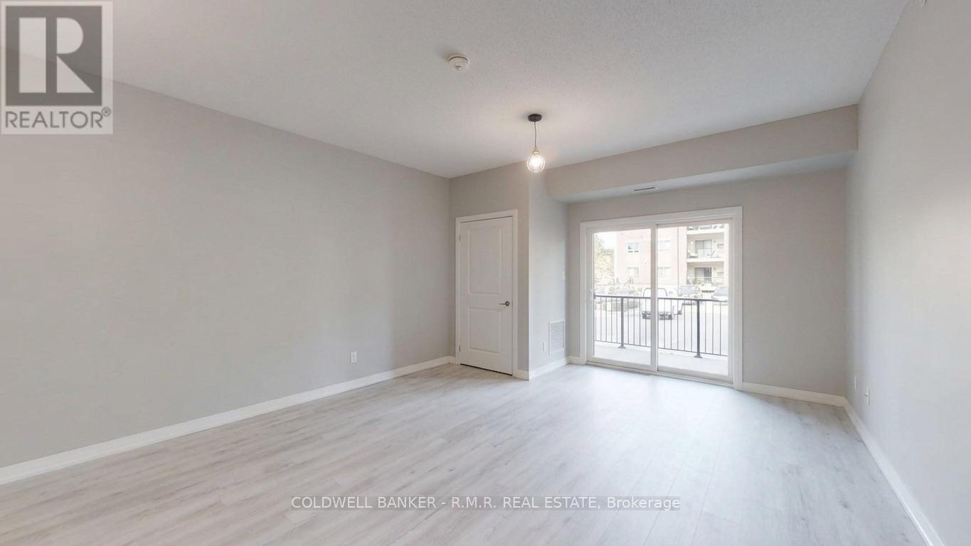 103 - 157 Wellington Street E Property Photo 4