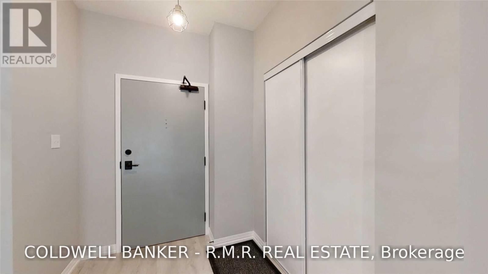 103 - 157 Wellington Street E Property Photo 17