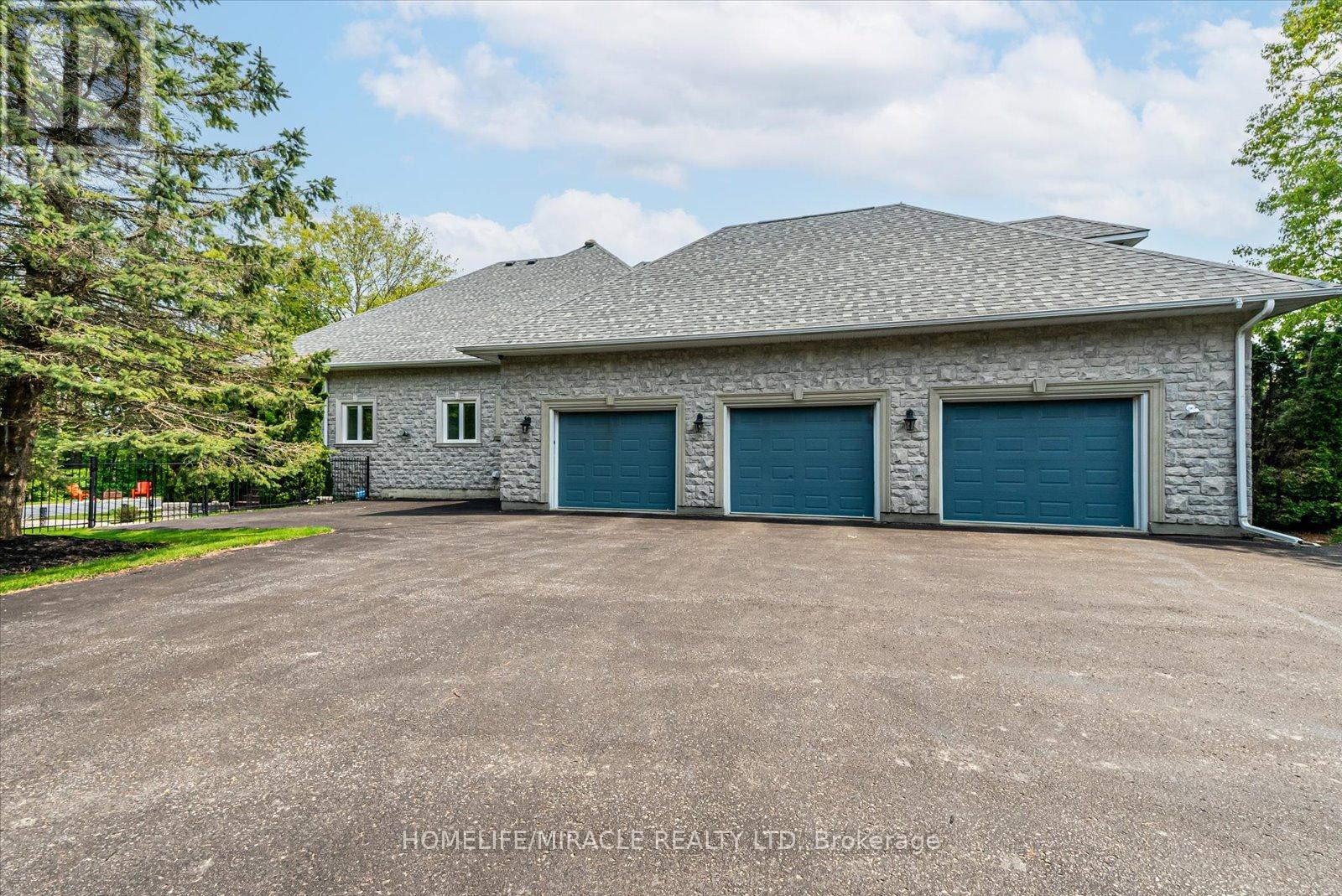 12 Deer Run Property Photo 42