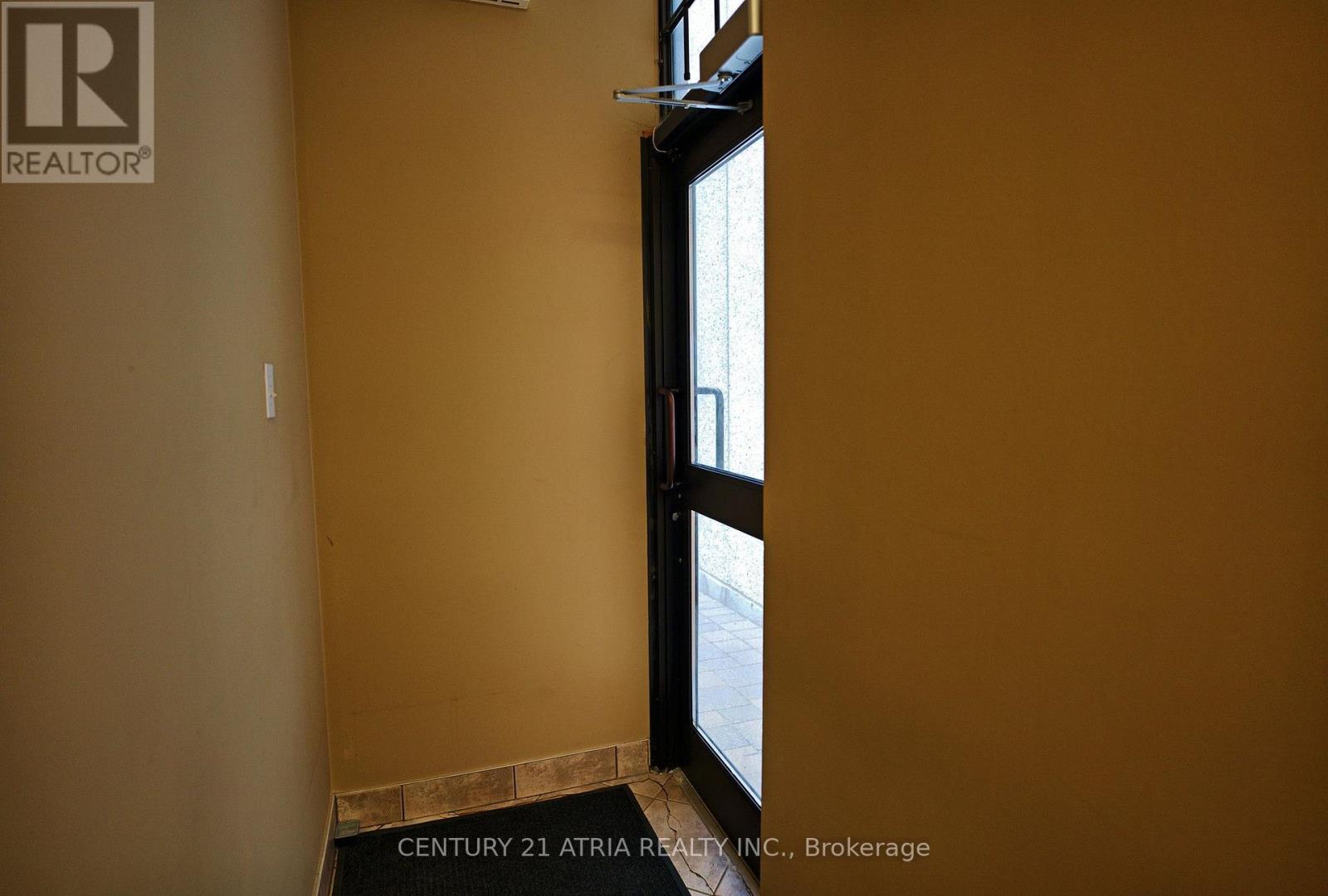 1 - 110 West Beaver Creek Road W Property Photo 18