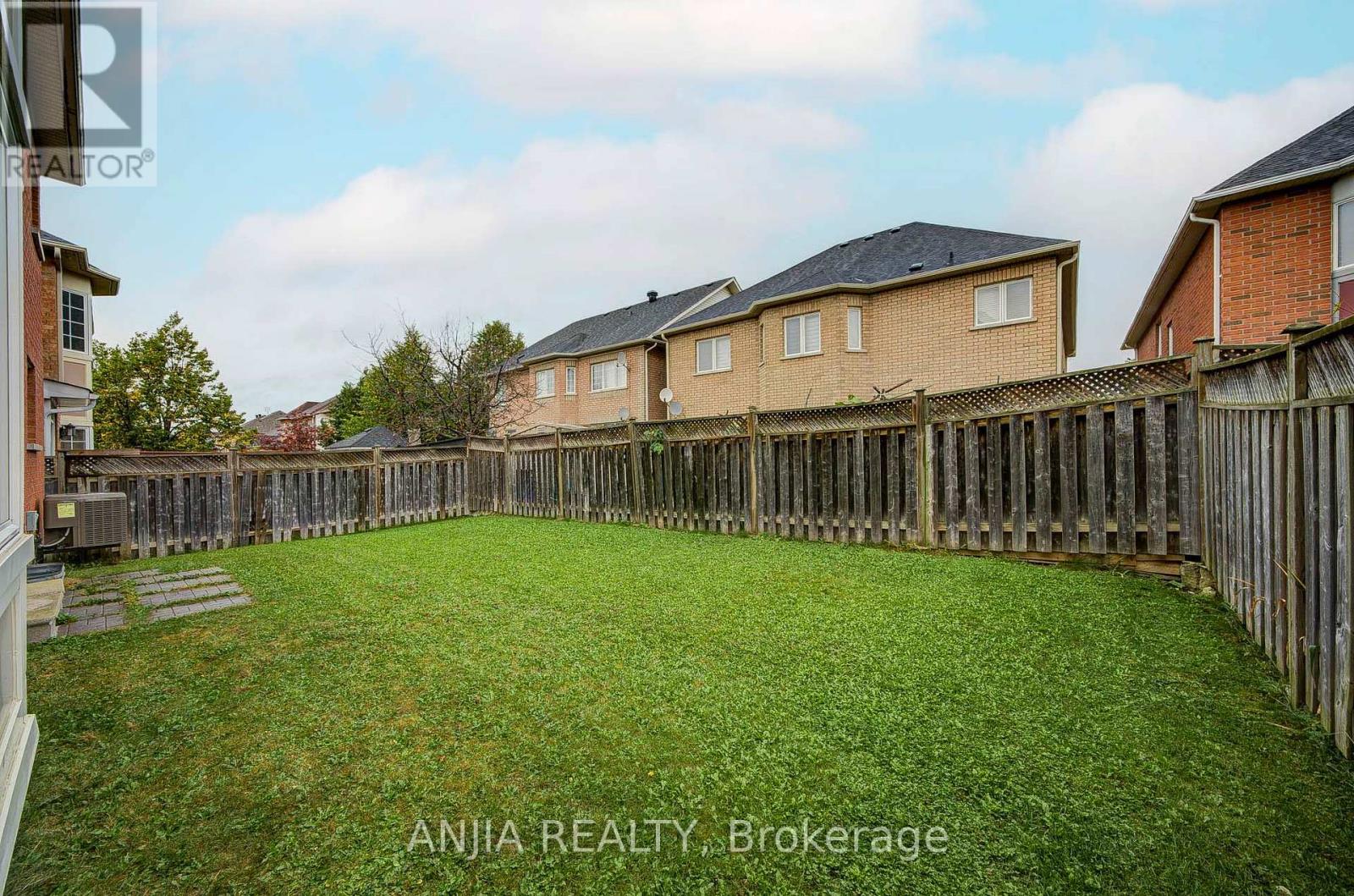 23 Ayhart Street E Property Photo 46
