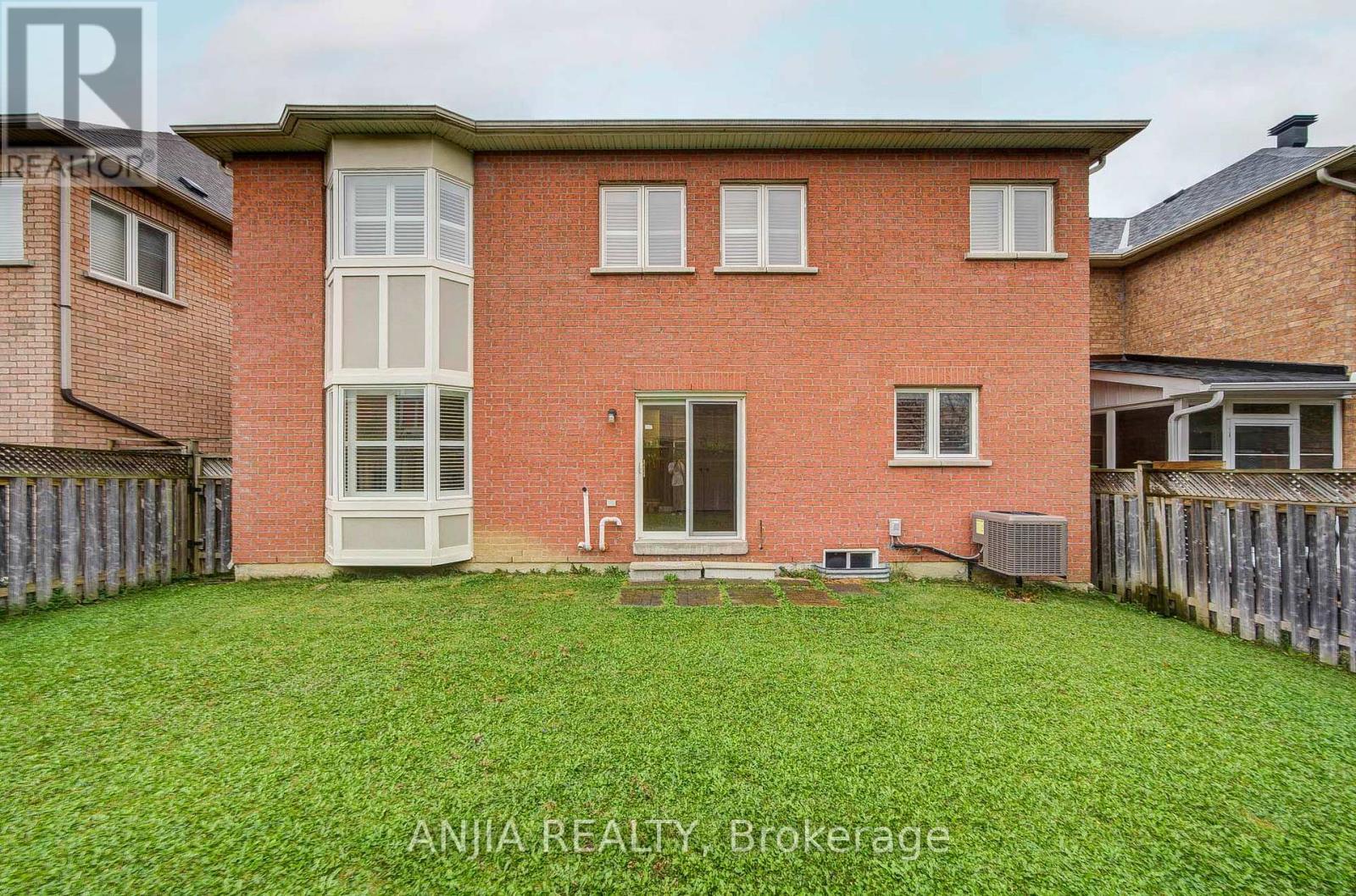 23 Ayhart Street E Property Photo 48