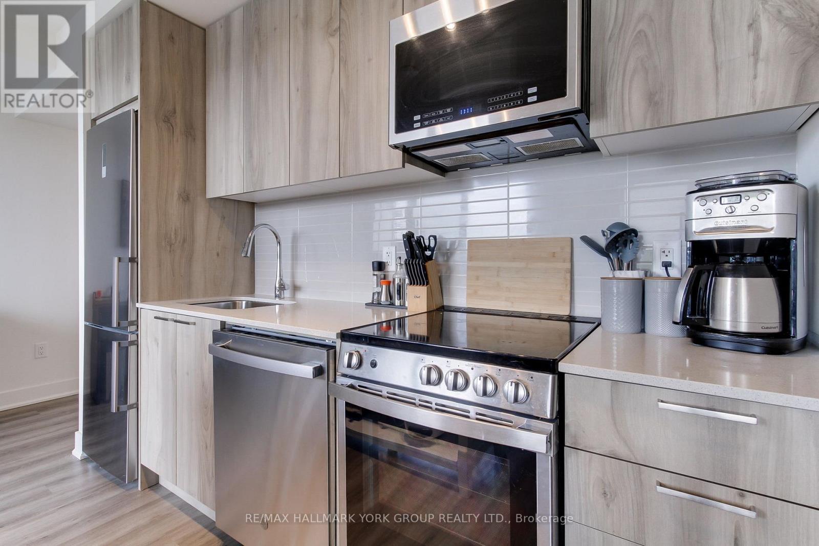 419 - 185 Deerfield Road Property Photo 15