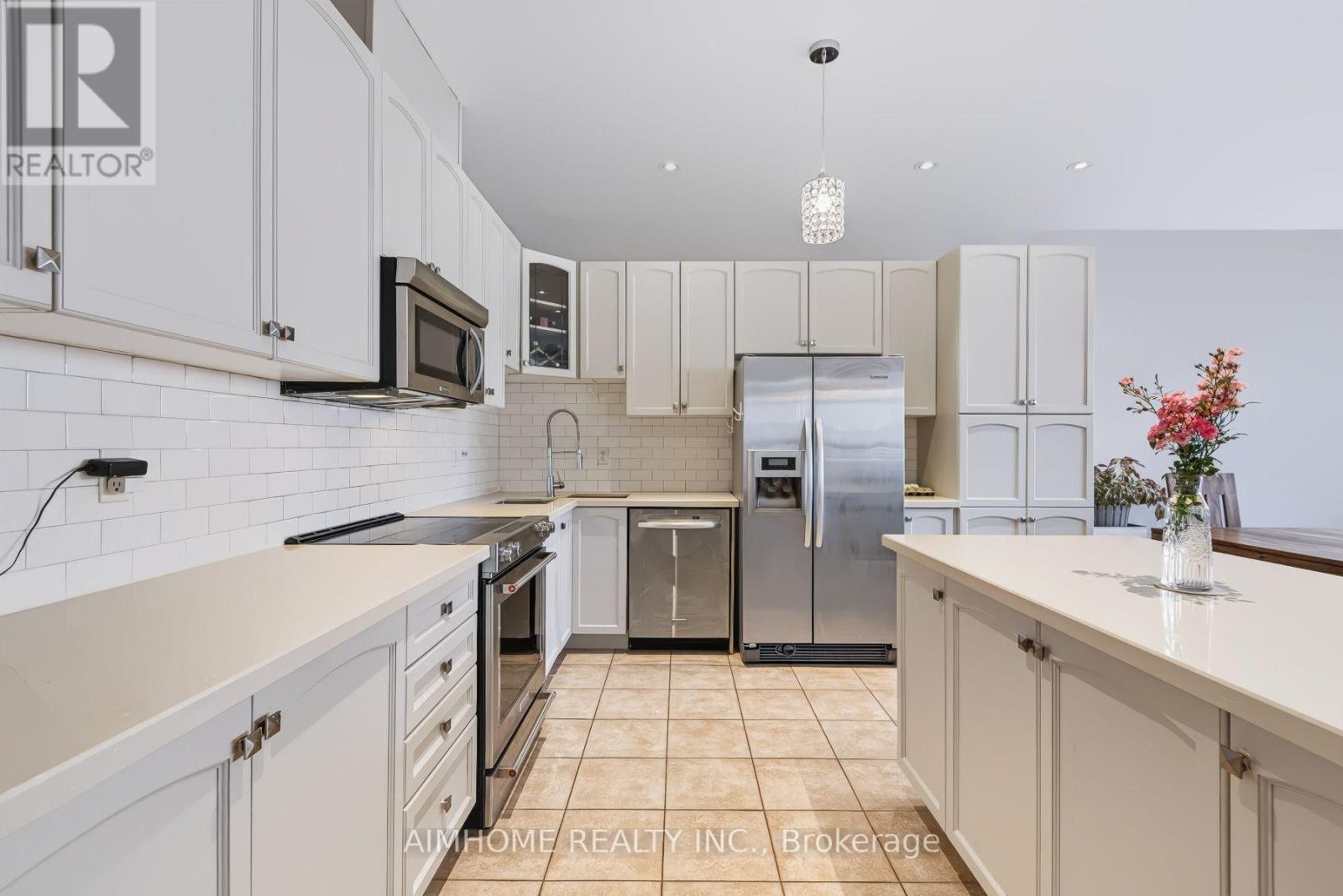 168 Ken Laushway Avenue Property Photo 12