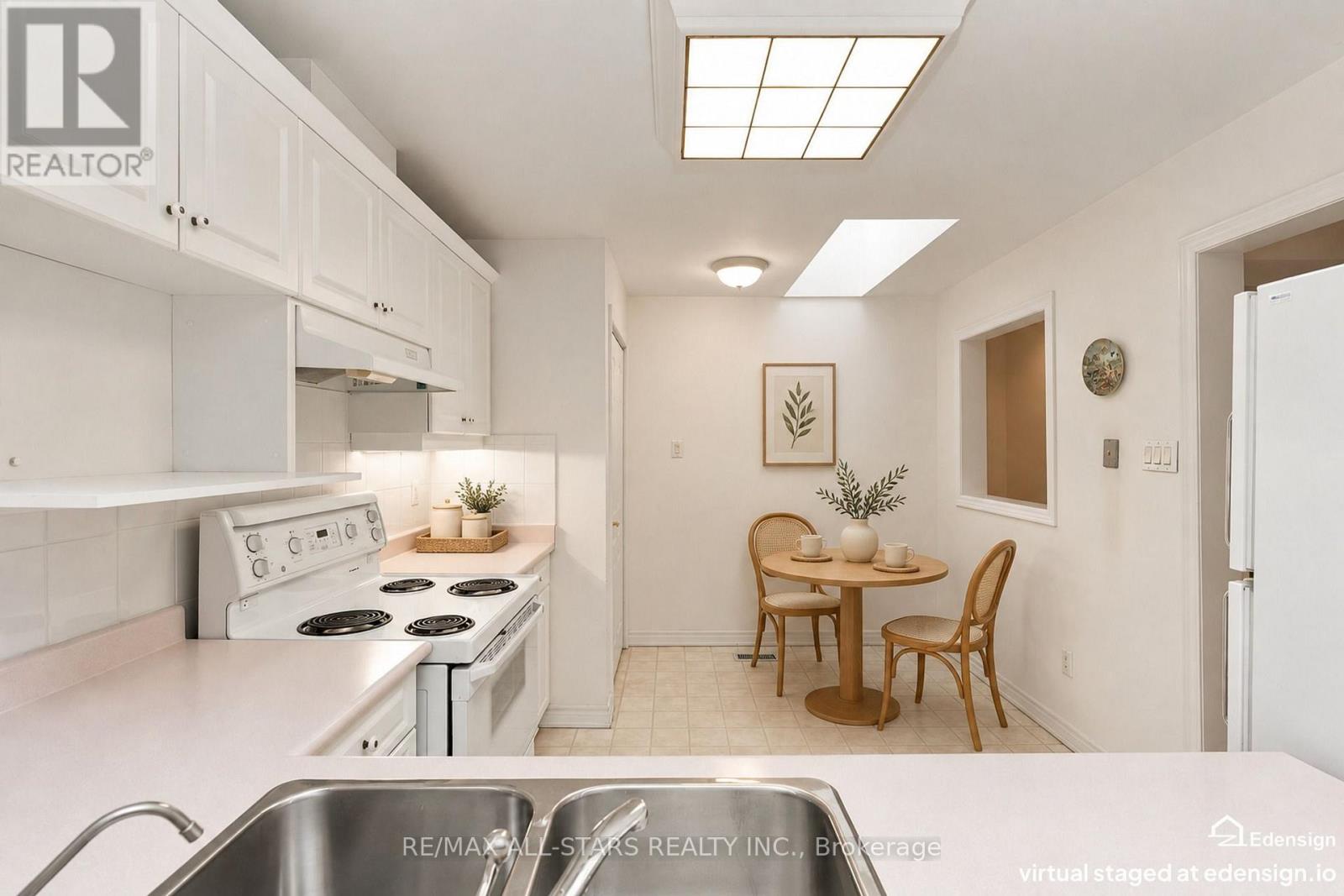 28 Blue Heron Beach Way Property Photo 17