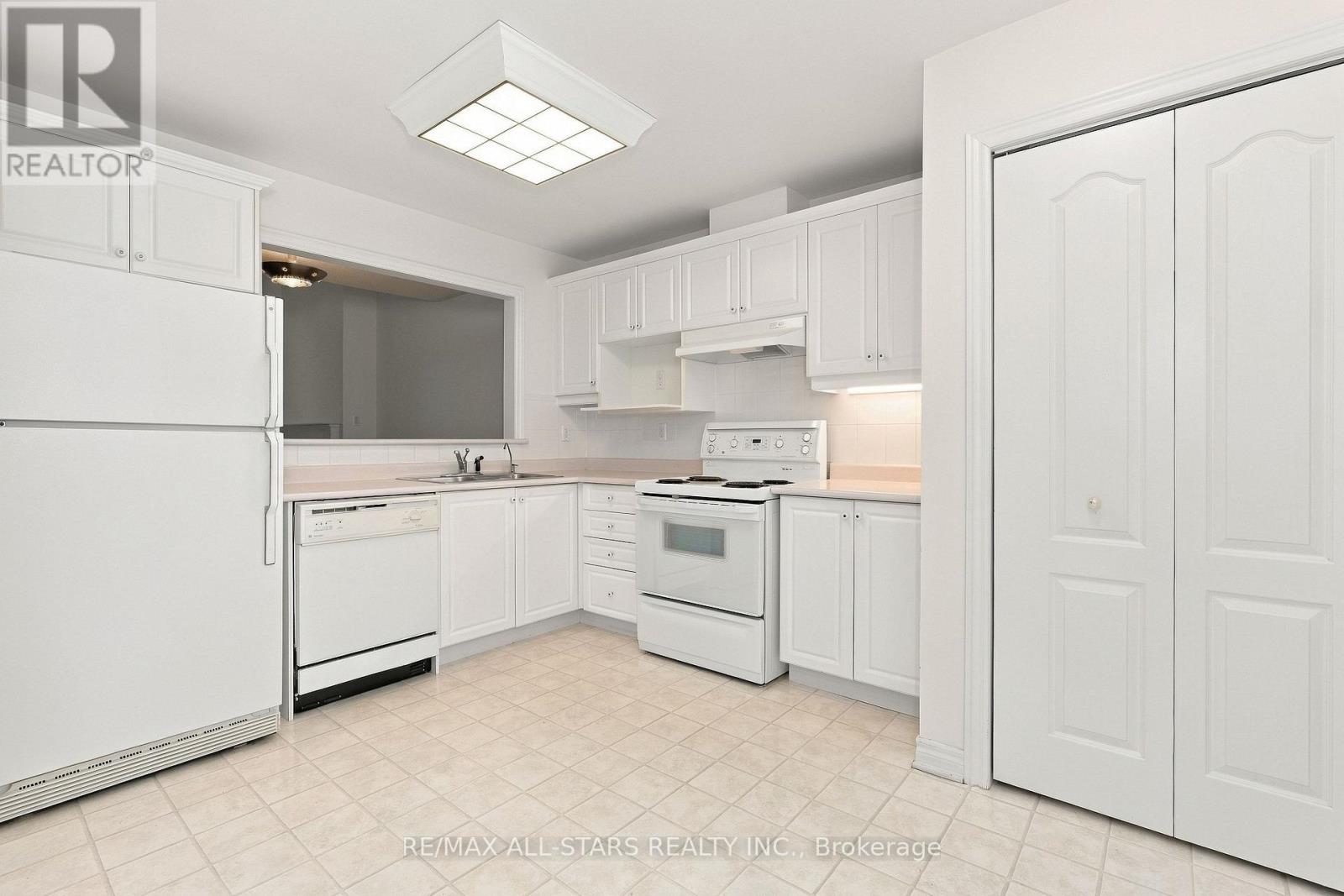 28 Blue Heron Beach Way Property Photo 19