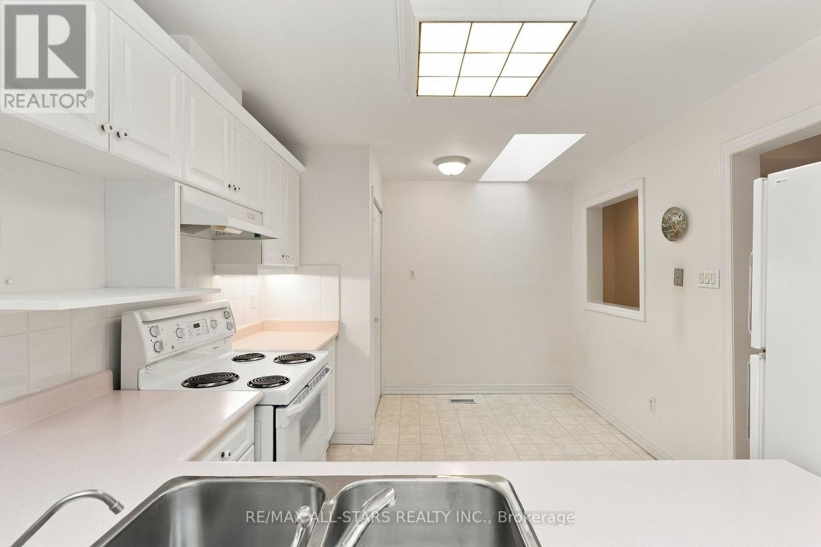 28 Blue Heron Beach Way Property Photo 20