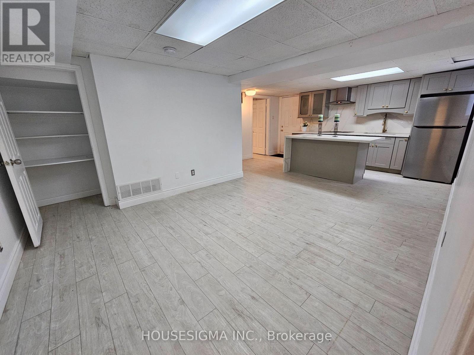 65 Randall Avenue Property Photo 6