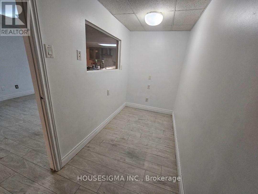 65 Randall Avenue Property Photo 9