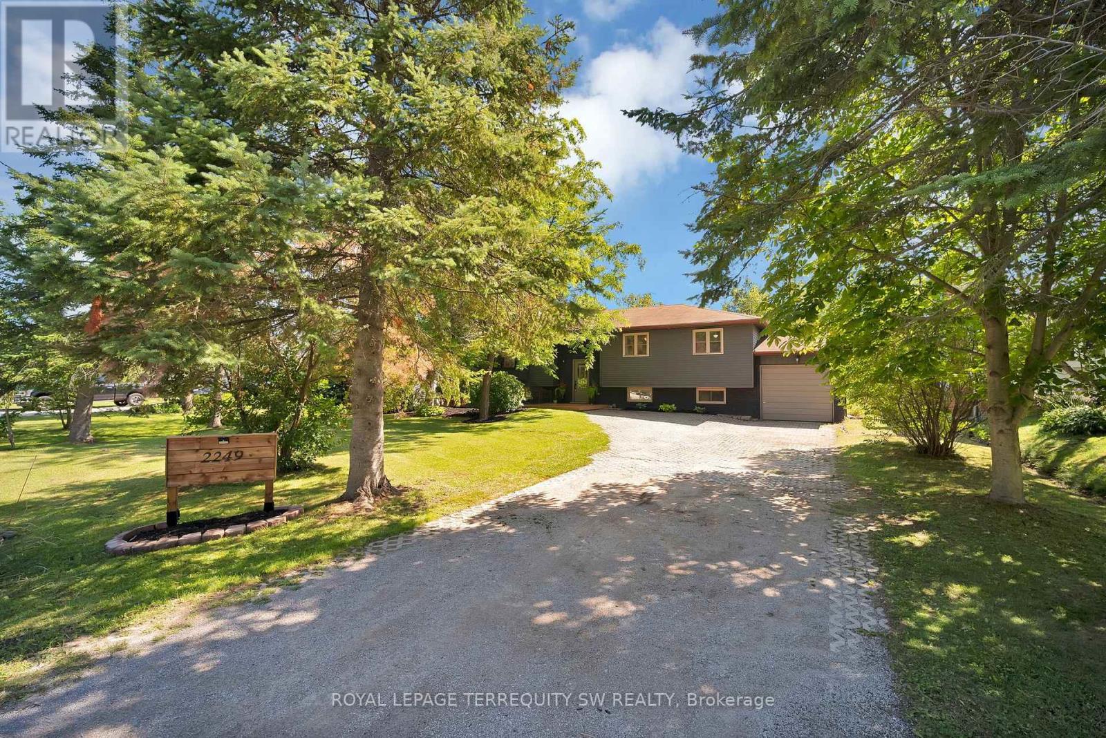 2249 Willard Avenue Property Photo 14