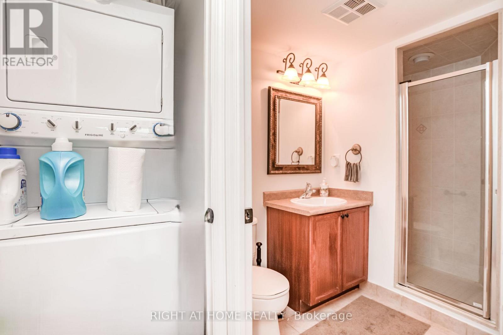 1010 - 23 Oneida Crescent Property Photo 24