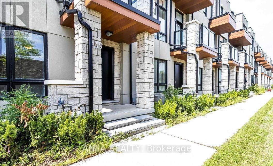 135 CARPACCIO AVENUE Property Photo 1