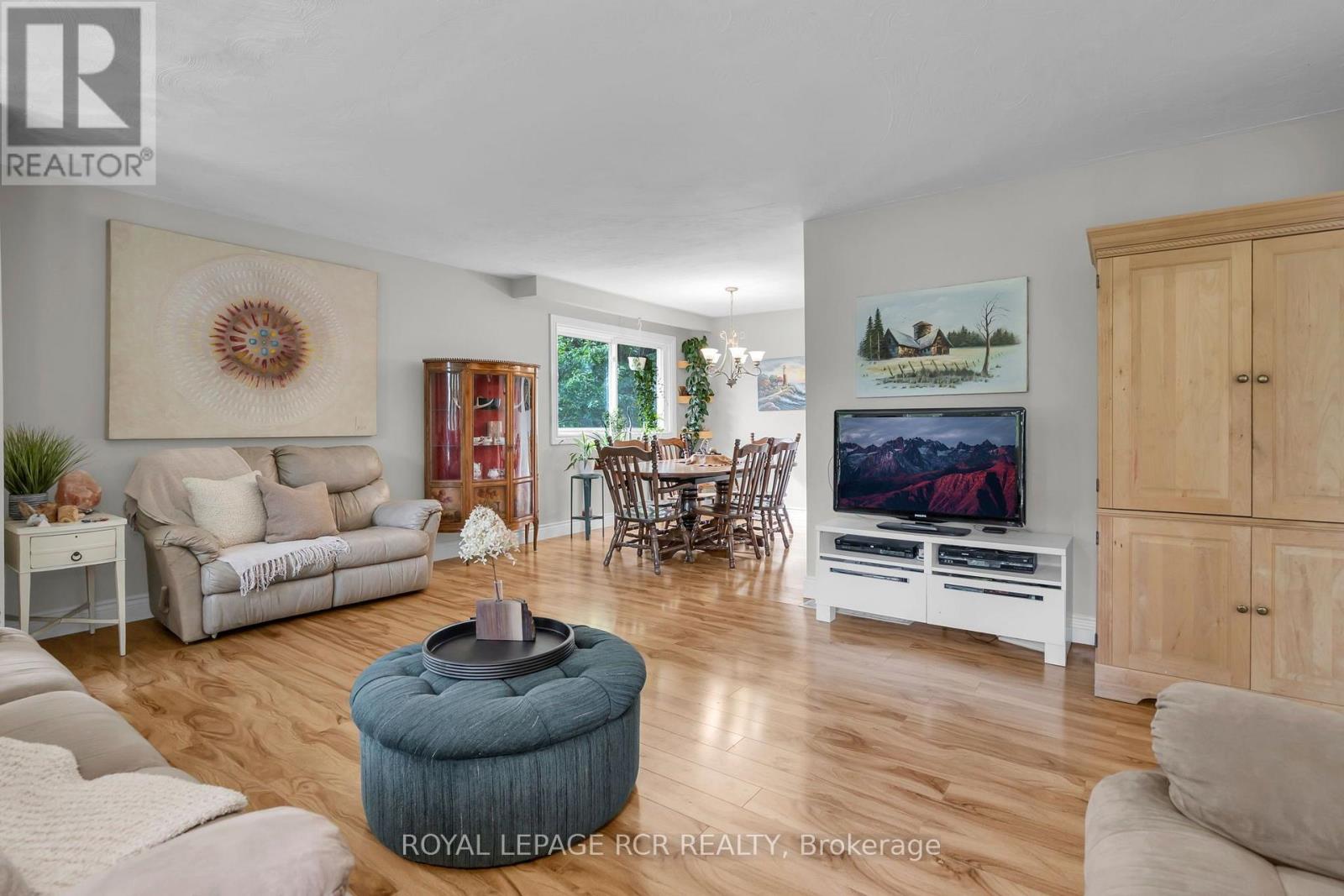 19842 Yonge Street Property Photo 11