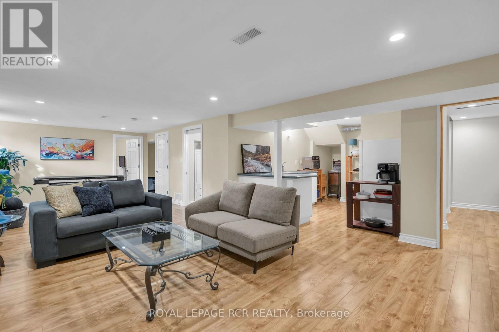 19842 Yonge Street Property Photo 24