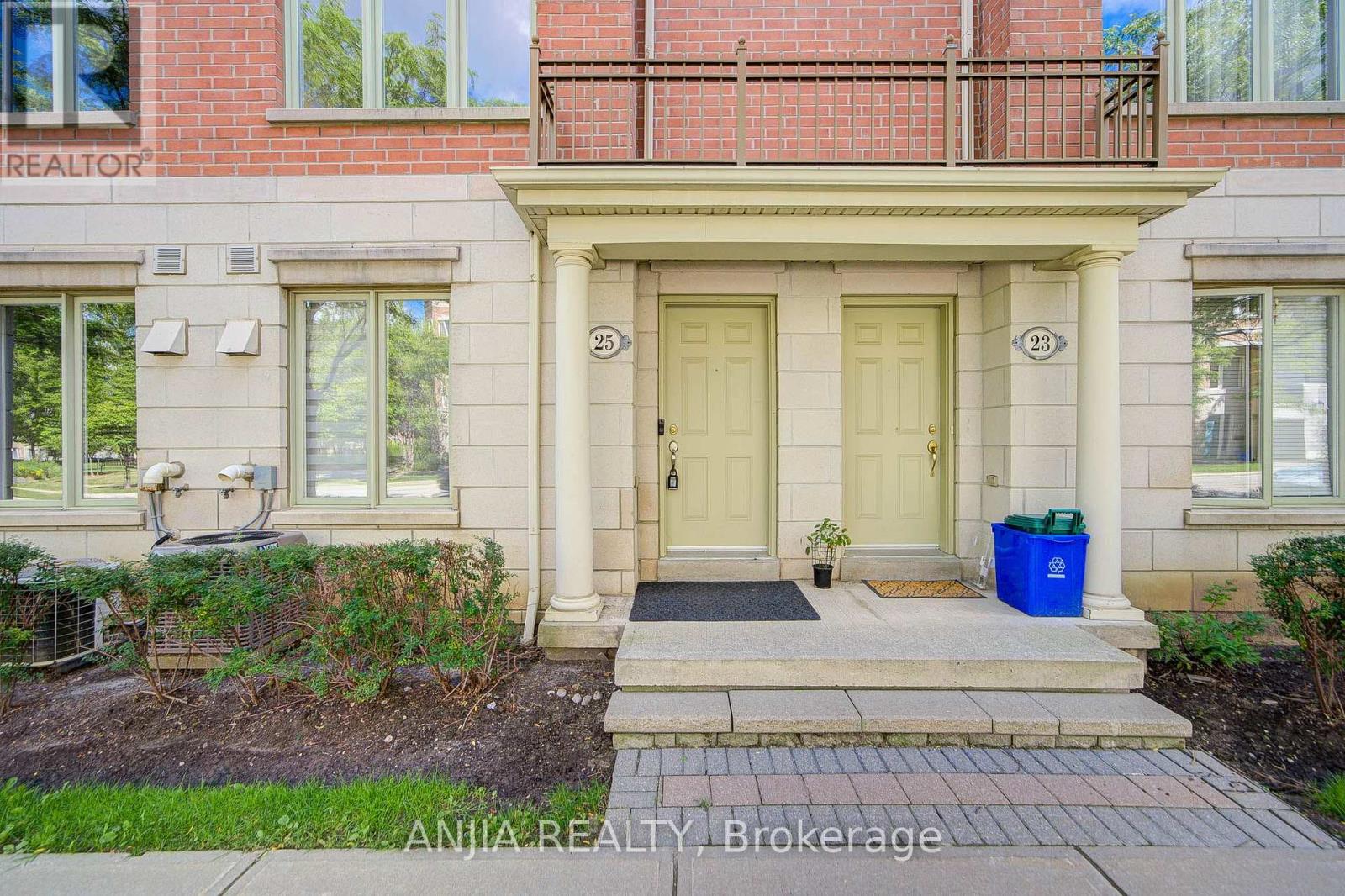 25 Galleria Parkway Property Photo 2