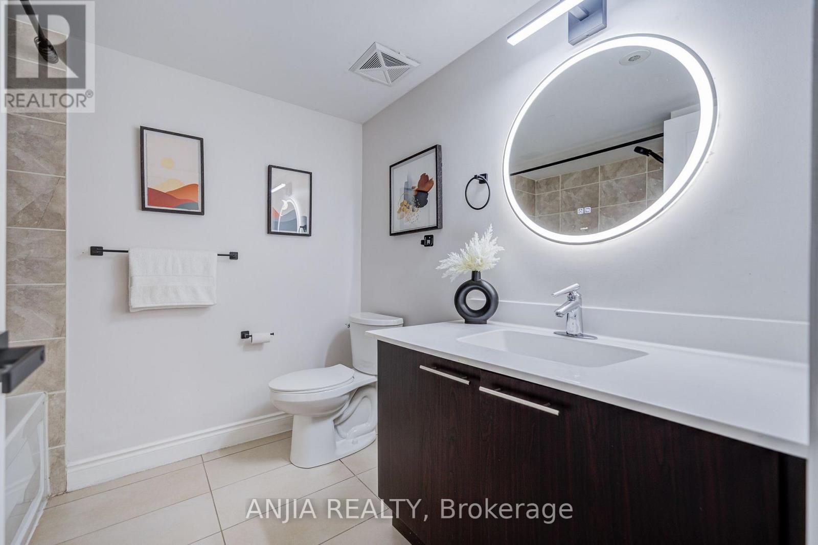 25 Galleria Parkway Property Photo 9