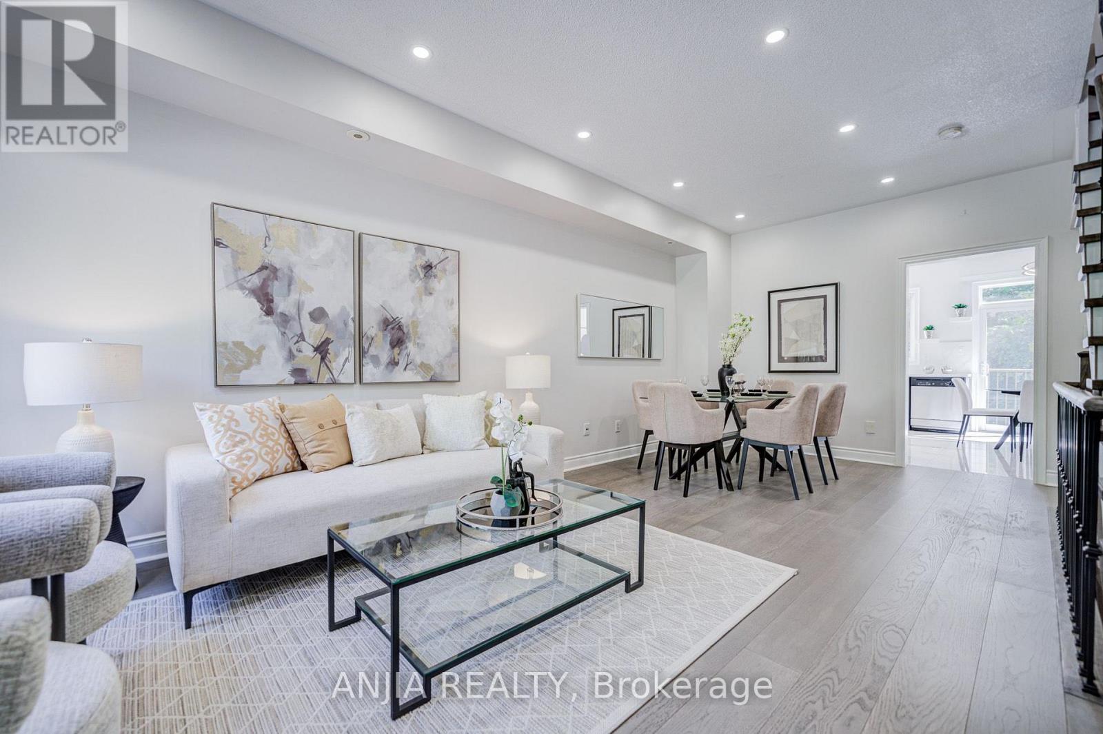 25 Galleria Parkway Property Photo 18