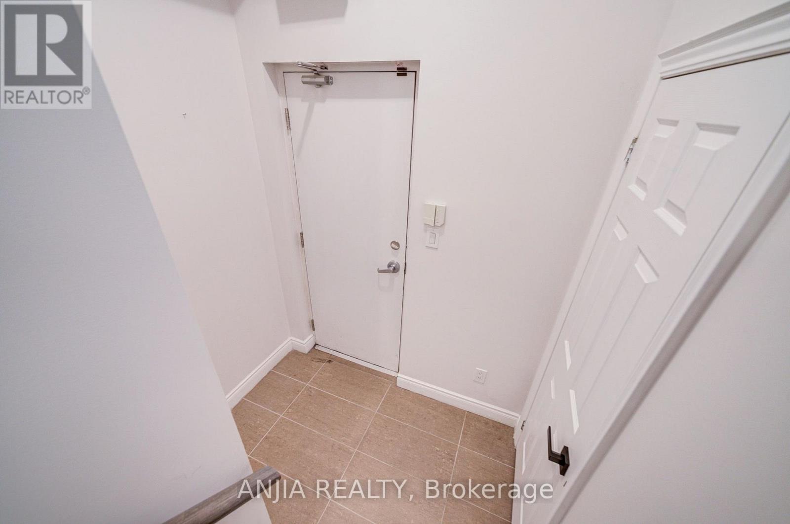 25 Galleria Parkway Property Photo 38