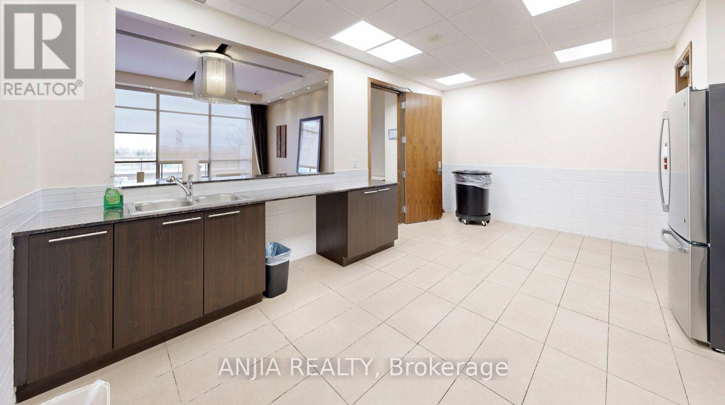 25 Galleria Parkway Property Photo 41