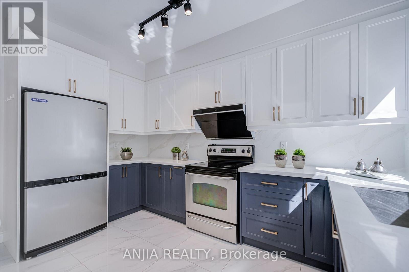 25 Galleria Parkway Property Photo 50