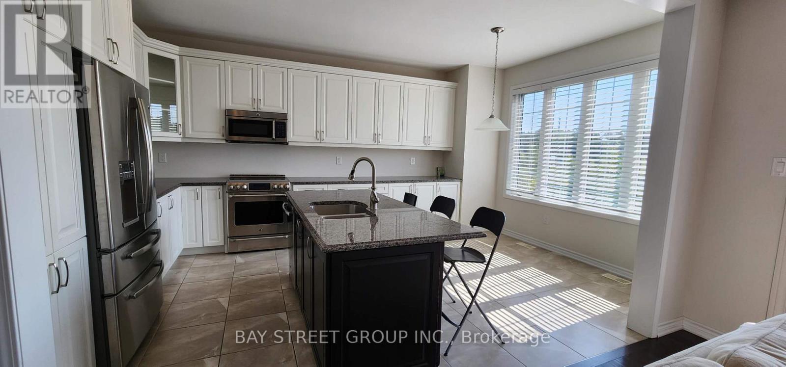 246 Degraaf Crescent Property Photo 3
