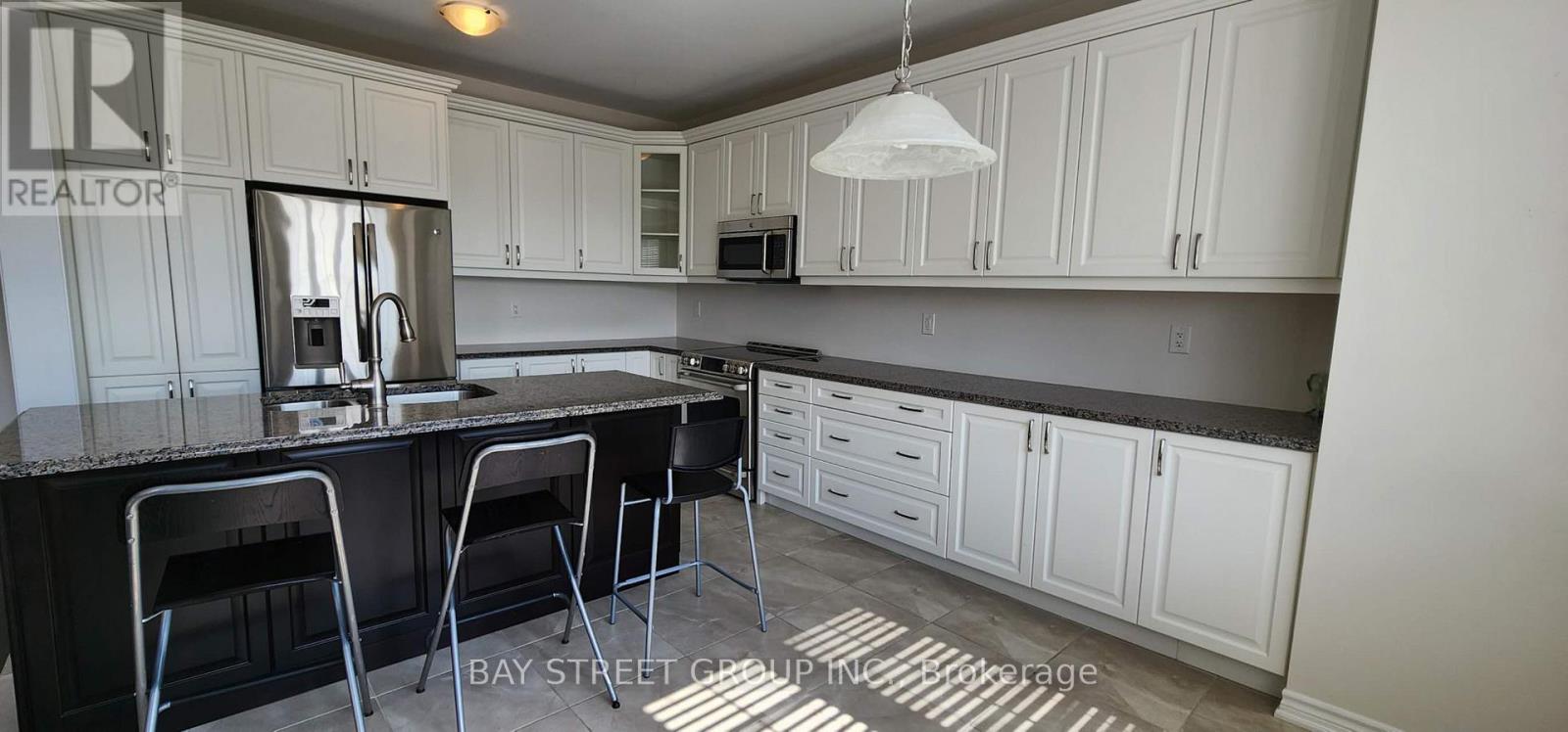 246 Degraaf Crescent Property Photo 4
