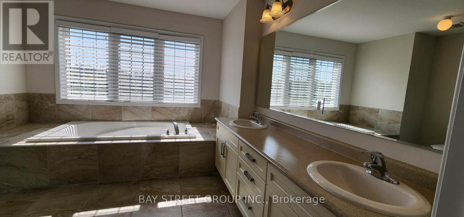 246 Degraaf Crescent Property Photo 13