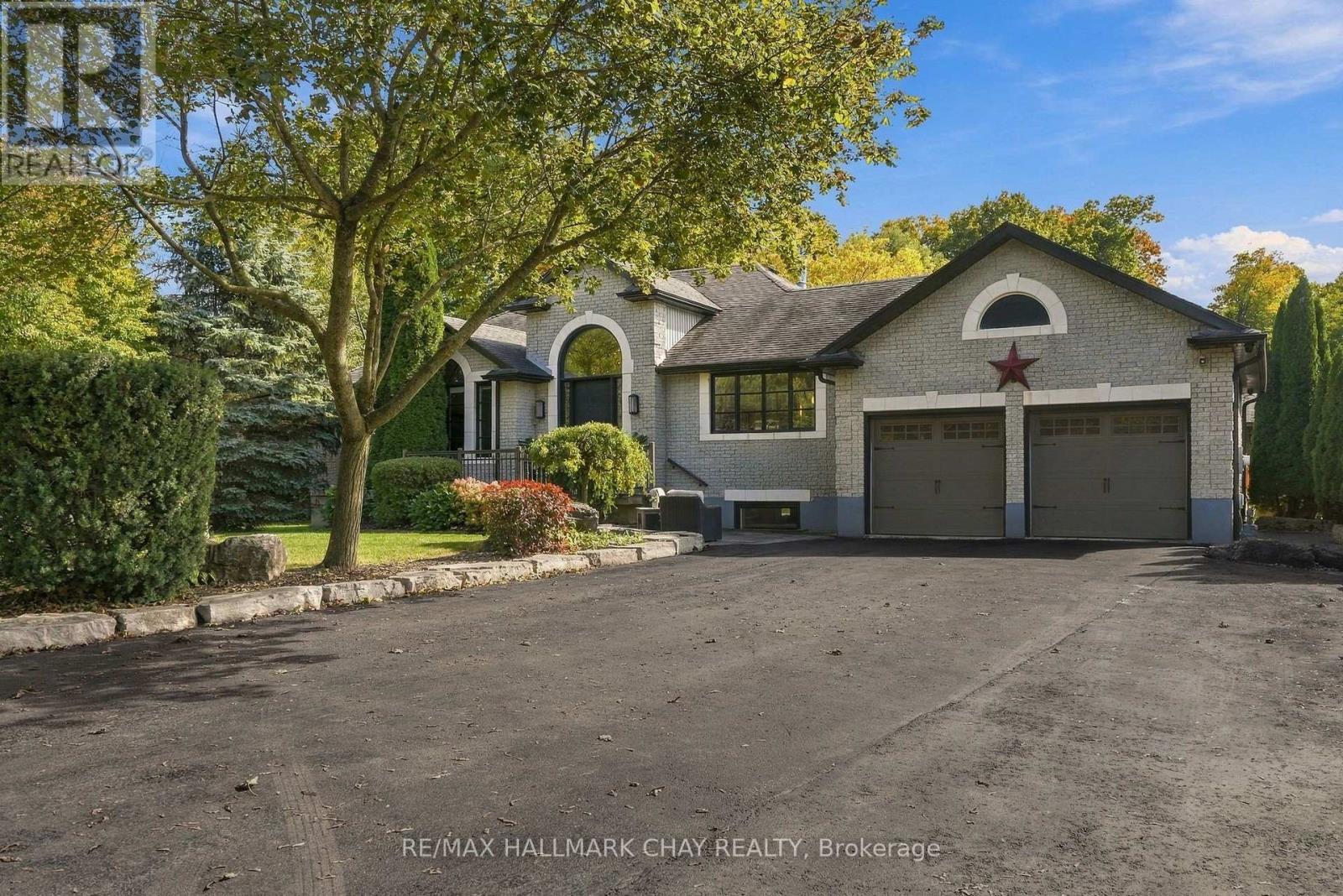 6513 KING ROAD Property Photo 1