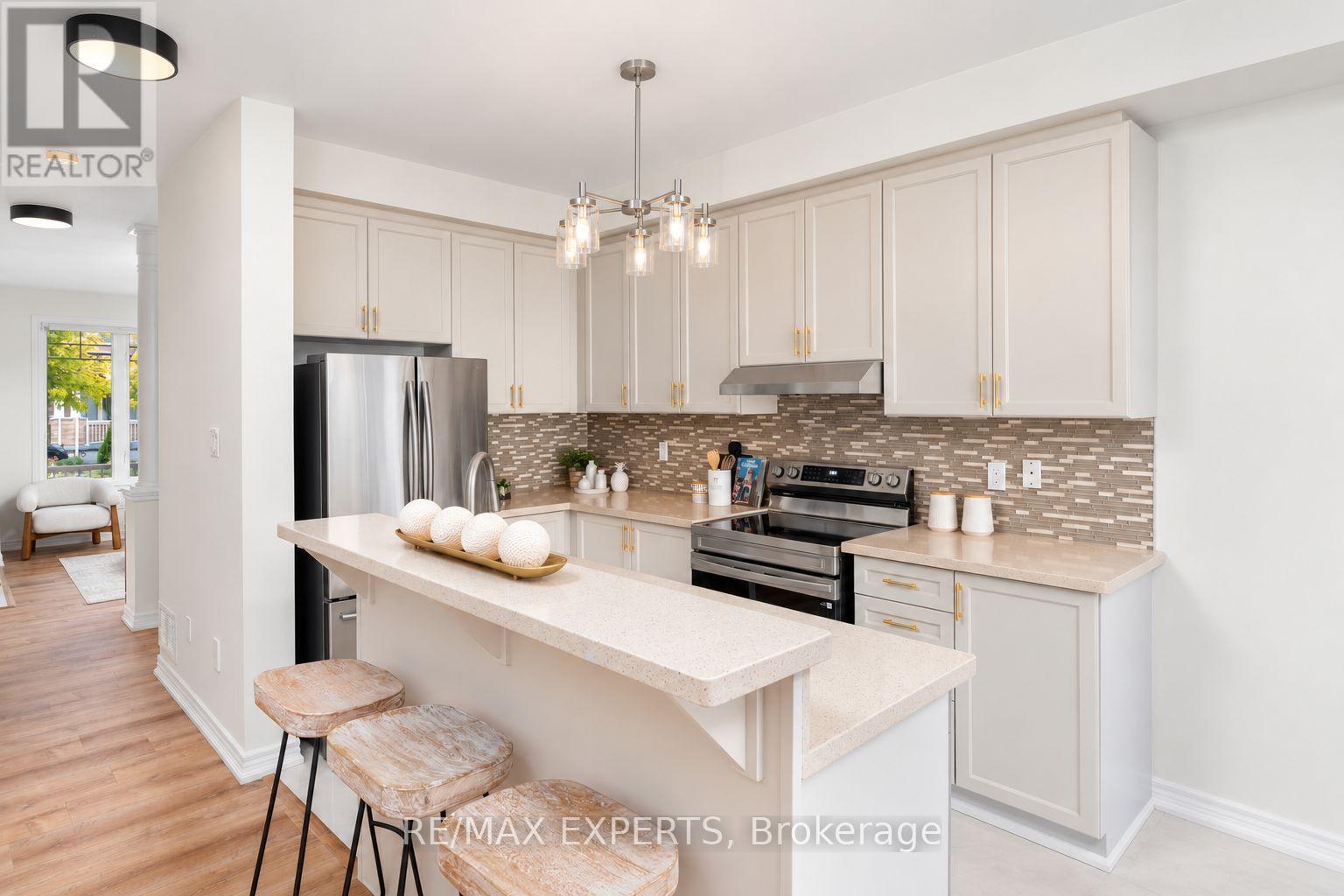 40 Pitney Avenue Property Photo 5