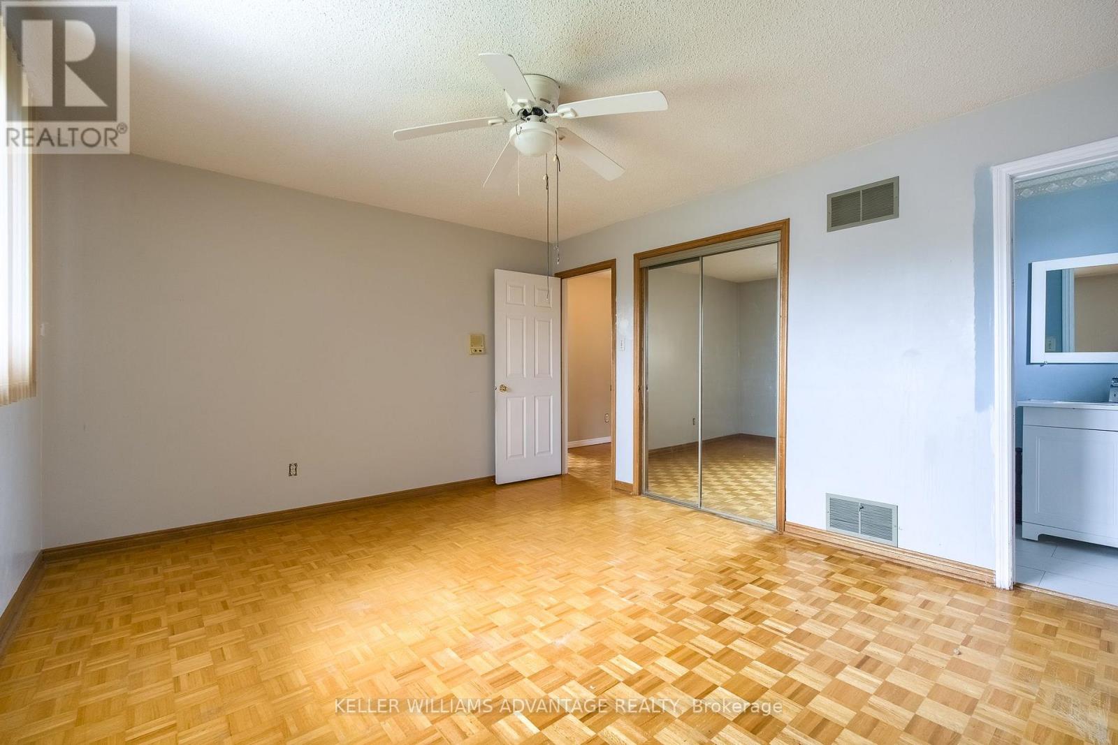 68 Fullerton Crescent Property Photo 14
