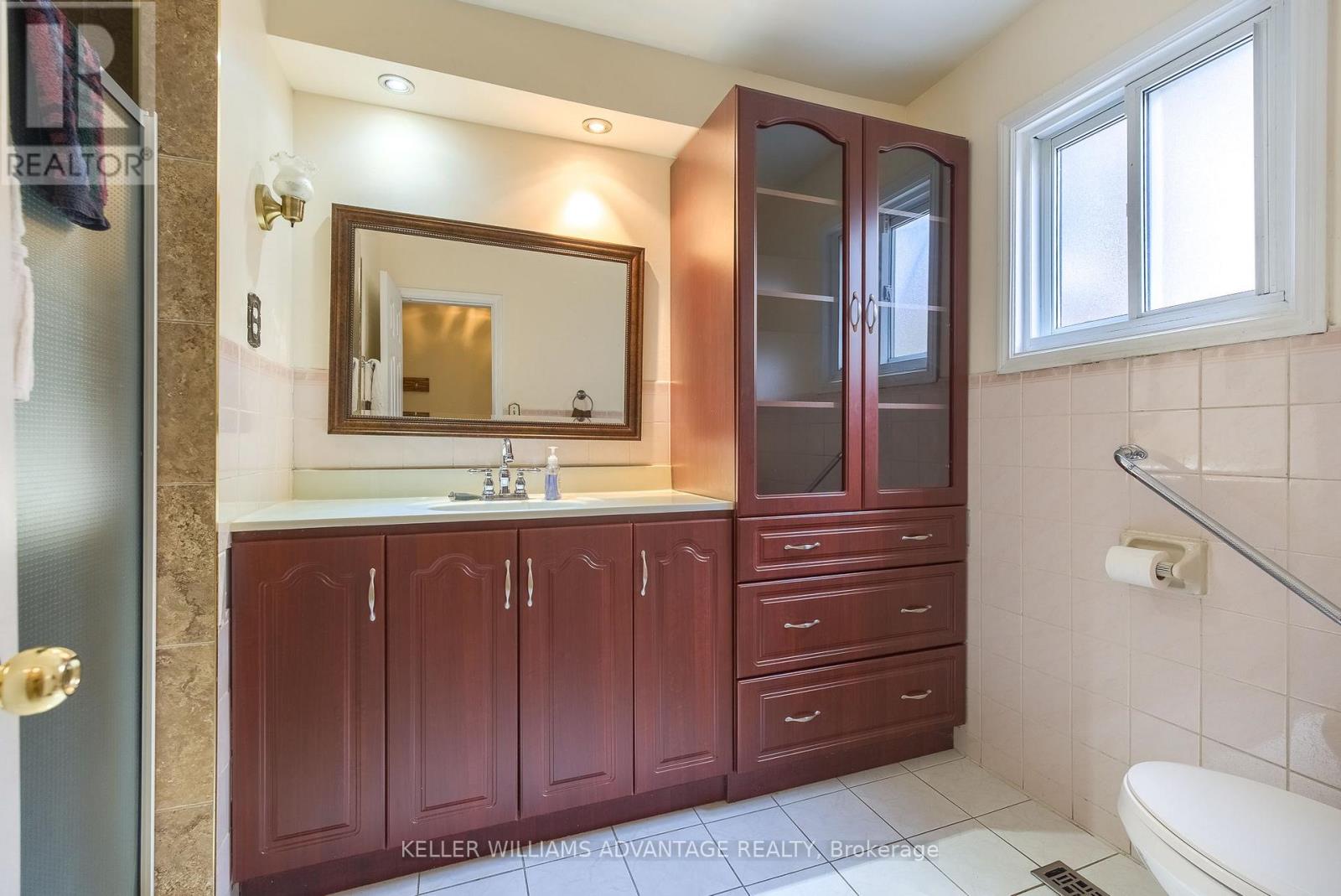 68 Fullerton Crescent Property Photo 26