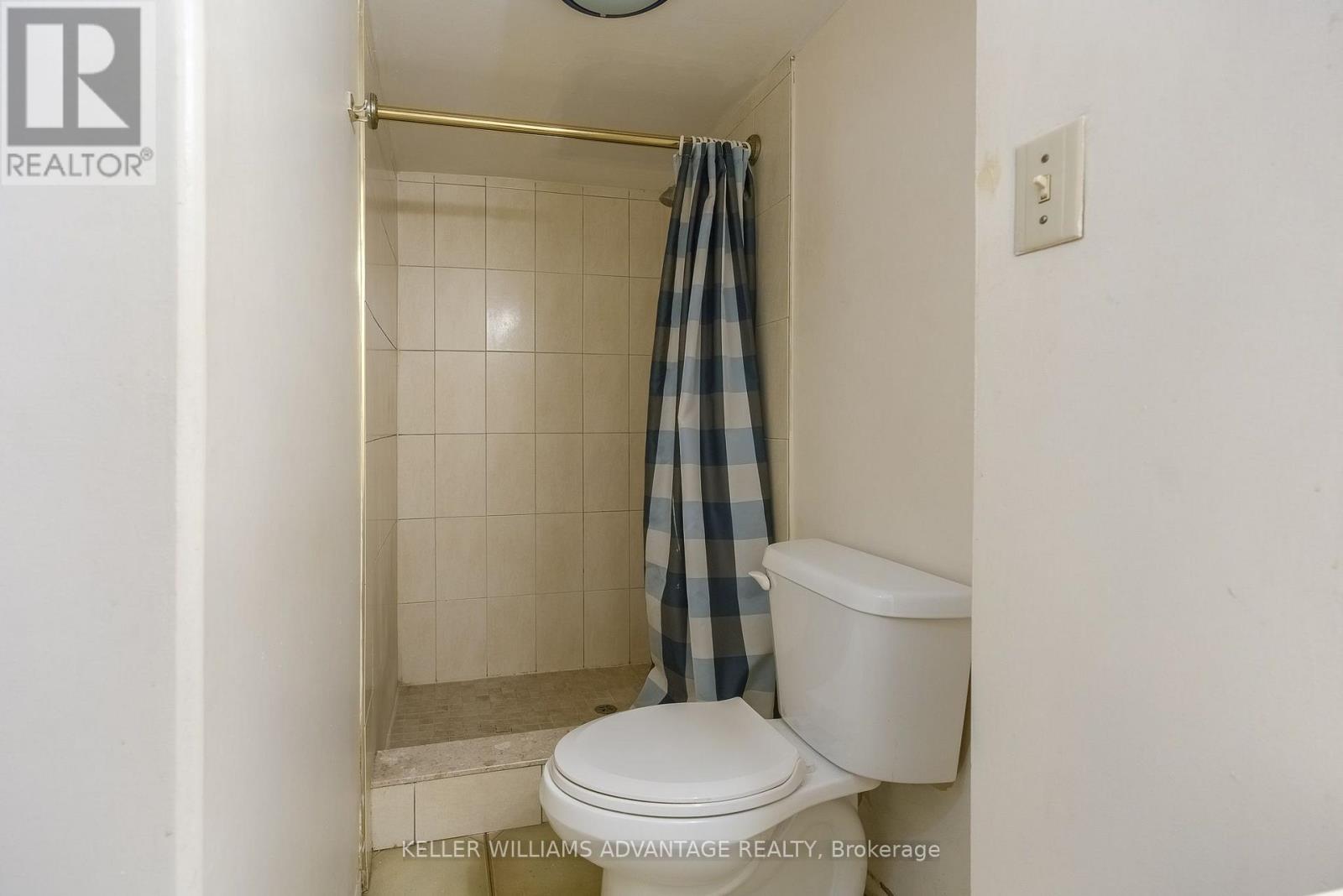 68 Fullerton Crescent Property Photo 33
