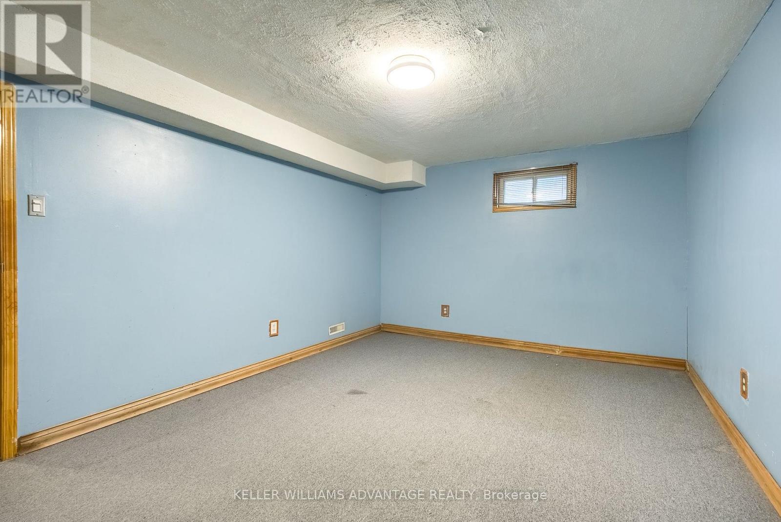 68 Fullerton Crescent Property Photo 34