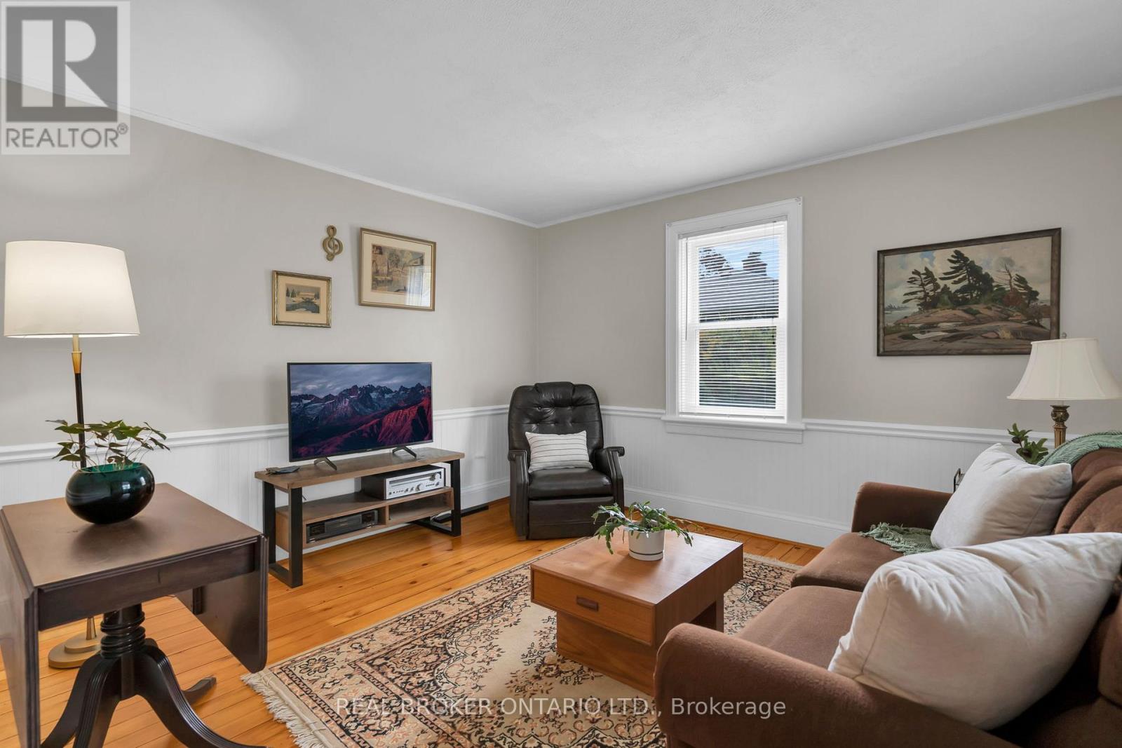 4149 Front Street Property Photo 15