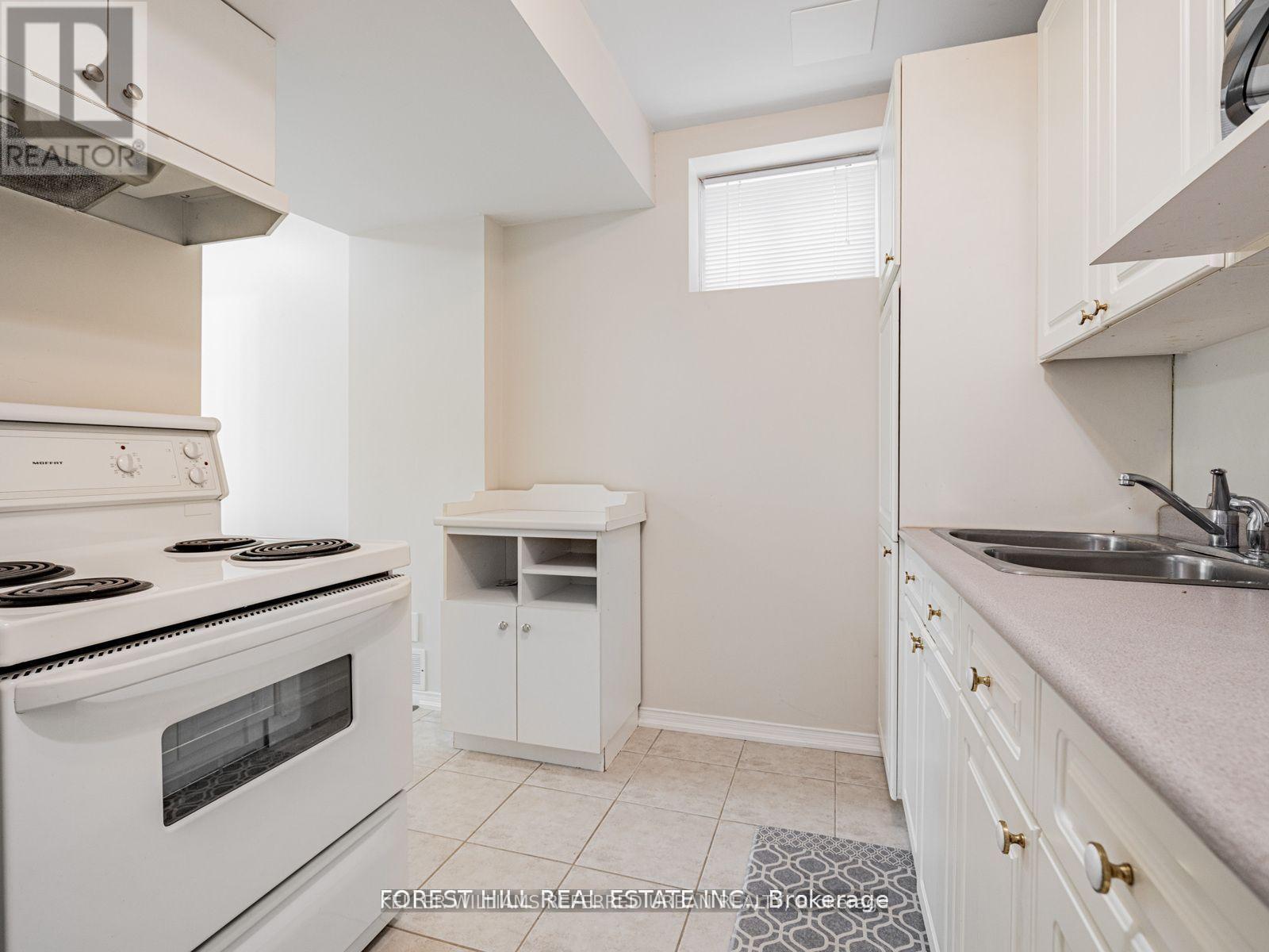 614 Mcbean Avenue N Property Photo 31