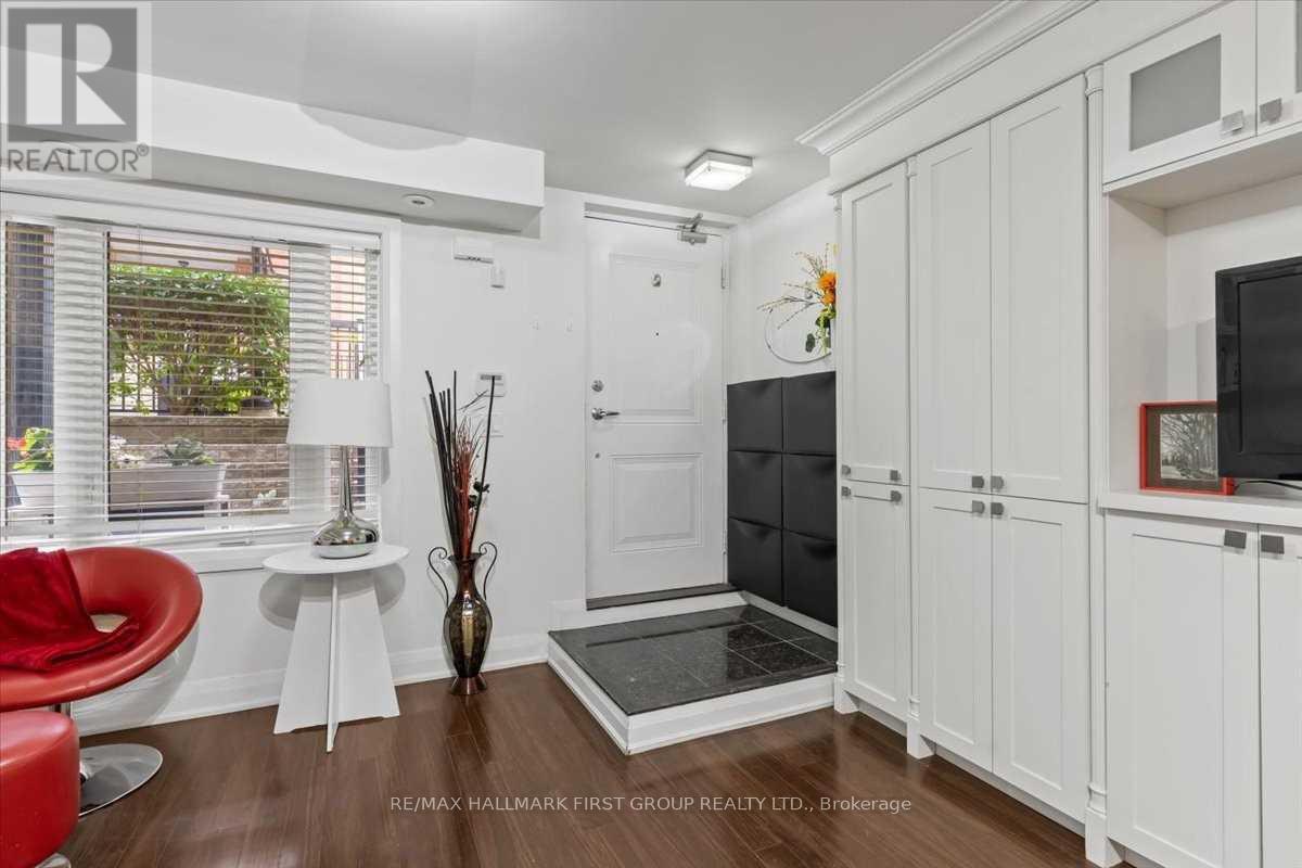 102 - 320 John Street Property Photo 7
