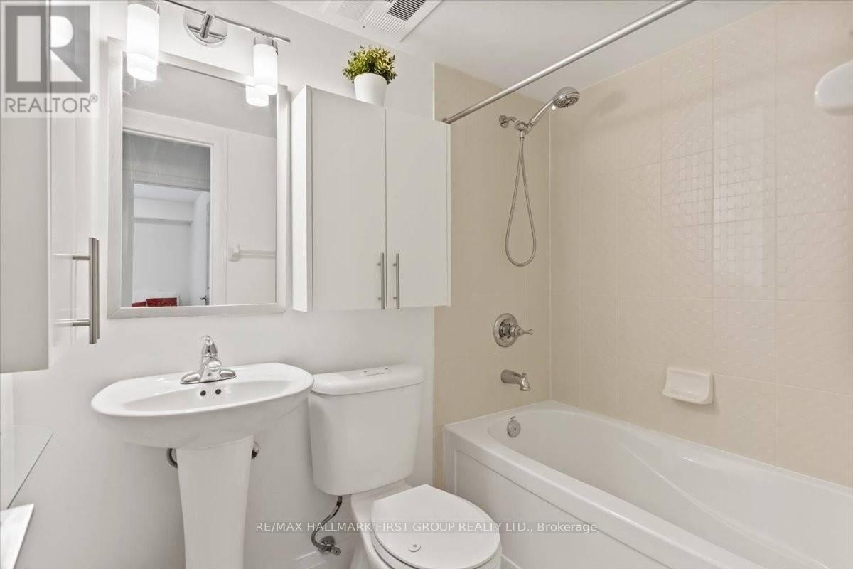 102 - 320 John Street Property Photo 18