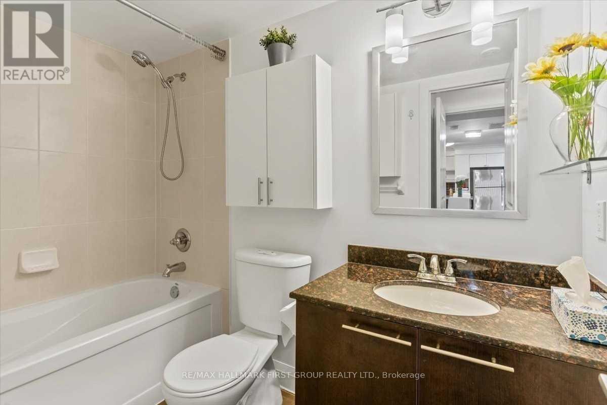 102 - 320 John Street Property Photo 24
