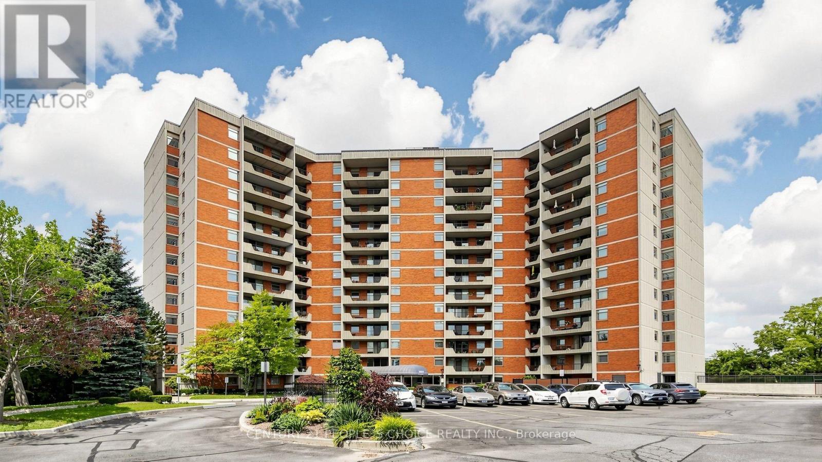 310 - 7811 Yonge Street Property Photo 1