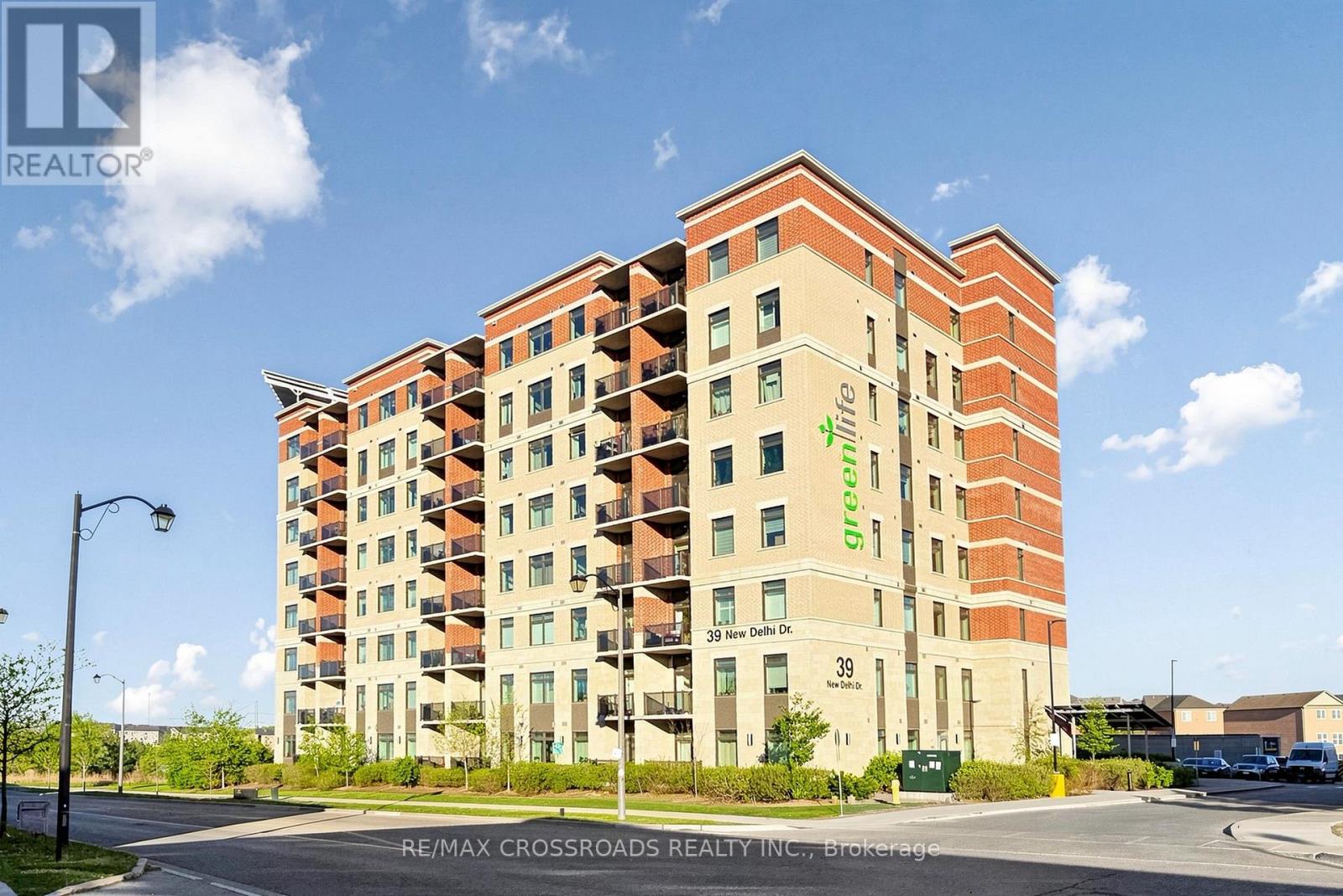 222 - 39 NEW DELHI DRIVE N Property Photo 1