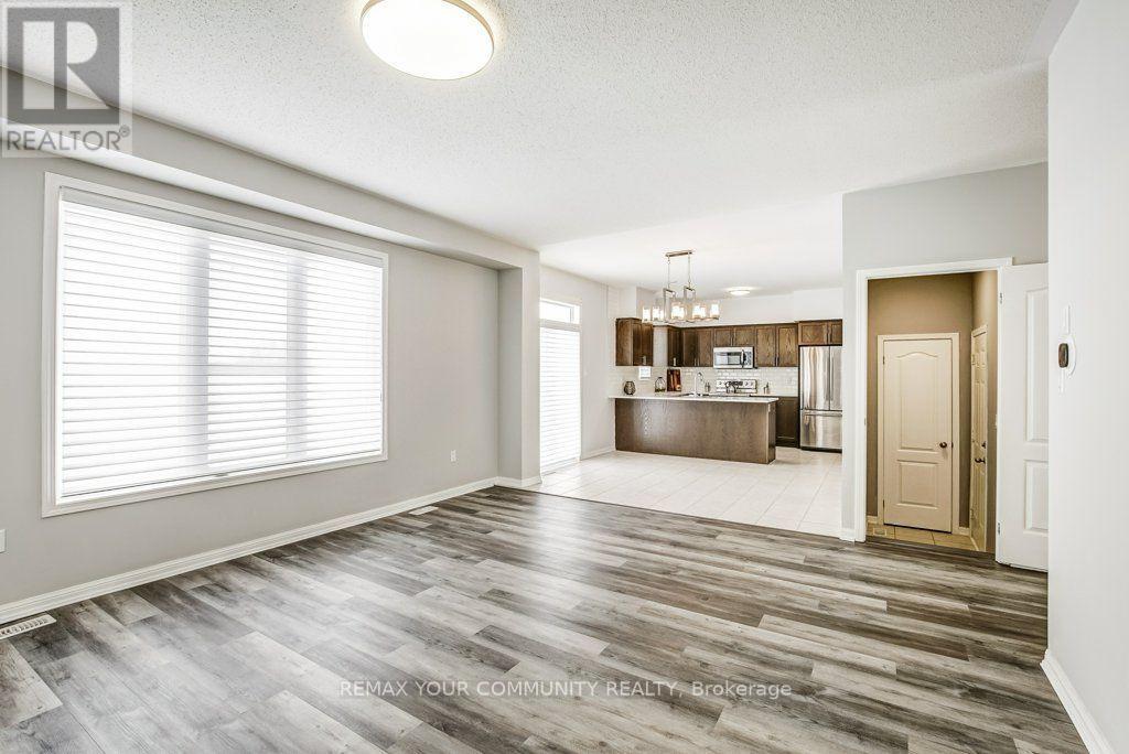 16 Don Hadden Crescent Property Photo 11