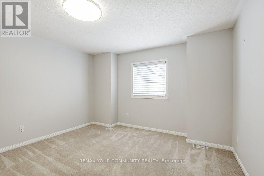 16 Don Hadden Crescent Property Photo 20