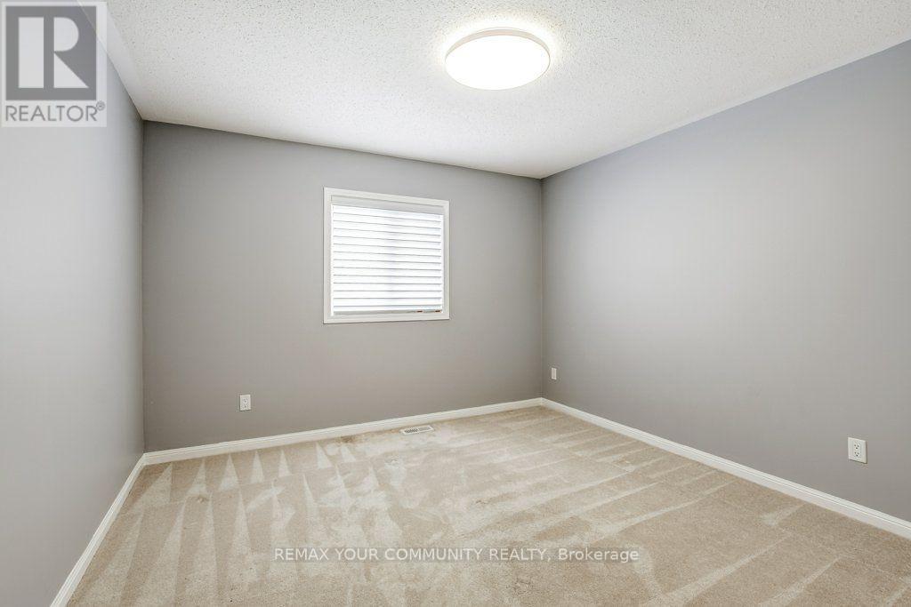 16 Don Hadden Crescent Property Photo 21
